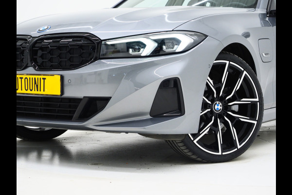 BMW 3 Serie Touring 320e LCI Shadow Line | Nieuw Model | Keyless | Camera | Dodehoekdetectie | Widescreen | Carplay | Cruise | DAB | LED
