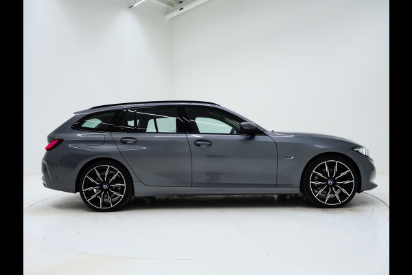 BMW 3 Serie Touring 320e LCI Shadow Line | Nieuw Model | Keyless | Camera | Dodehoekdetectie | Widescreen | Carplay | Cruise | DAB | LED