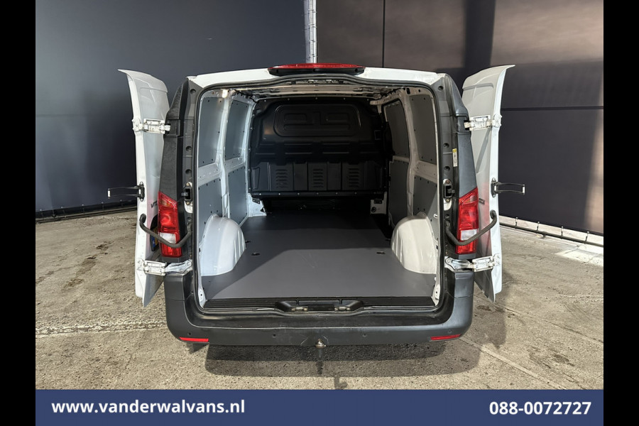 Mercedes-Benz Vito 114 CDI 136pk L2H1 Euro6 Airco | Camera | Cruisecontrol | Stoelverwarming Trekhaak, Parkeersensoren, Bijrijdersbank