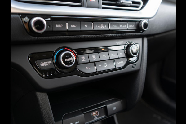 Kia e-Niro DynamicPlusLine 64 kWh | Stoel en stuurverwarming | Navi | PDC | Climne control |