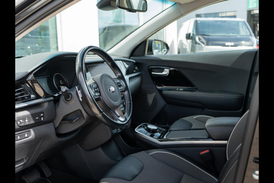 Kia e-Niro DynamicPlusLine 64 kWh | Stoel en stuurverwarming | Navi | PDC | Climne control |