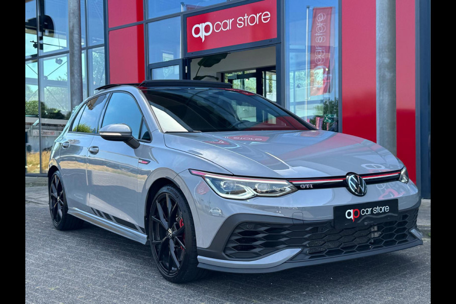 Volkswagen Golf 2.0 TSI GTI Clubsport Panorama LED Head-Up Camera Parksens.