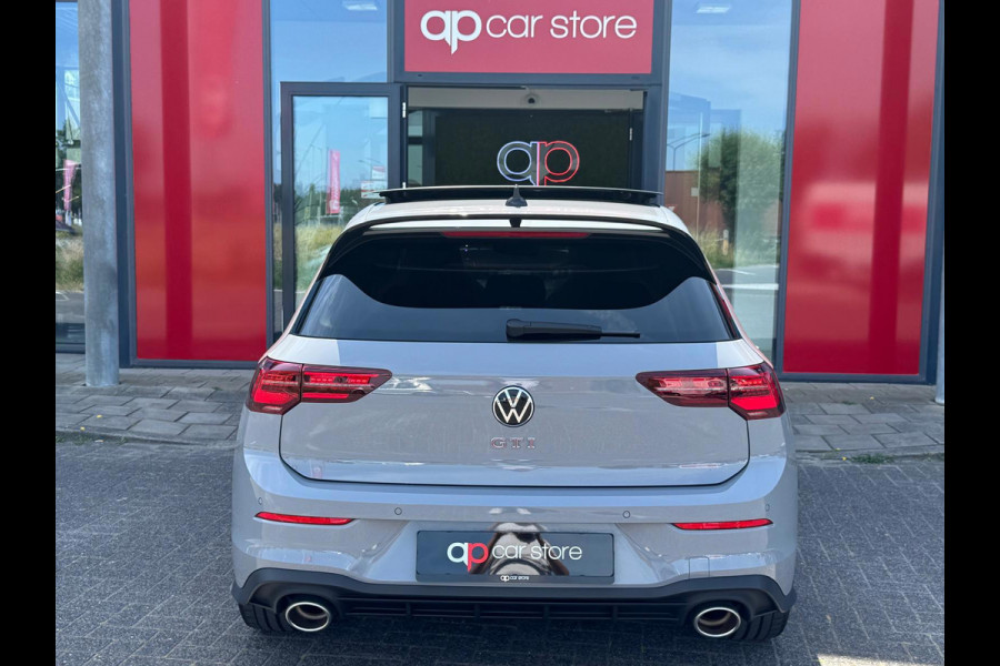Volkswagen Golf 2.0 TSI GTI Clubsport Panorama LED Head-Up Camera Parksens.