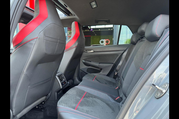 Volkswagen Golf 2.0 TSI GTI Clubsport Panorama LED Head-Up Camera Parksens.
