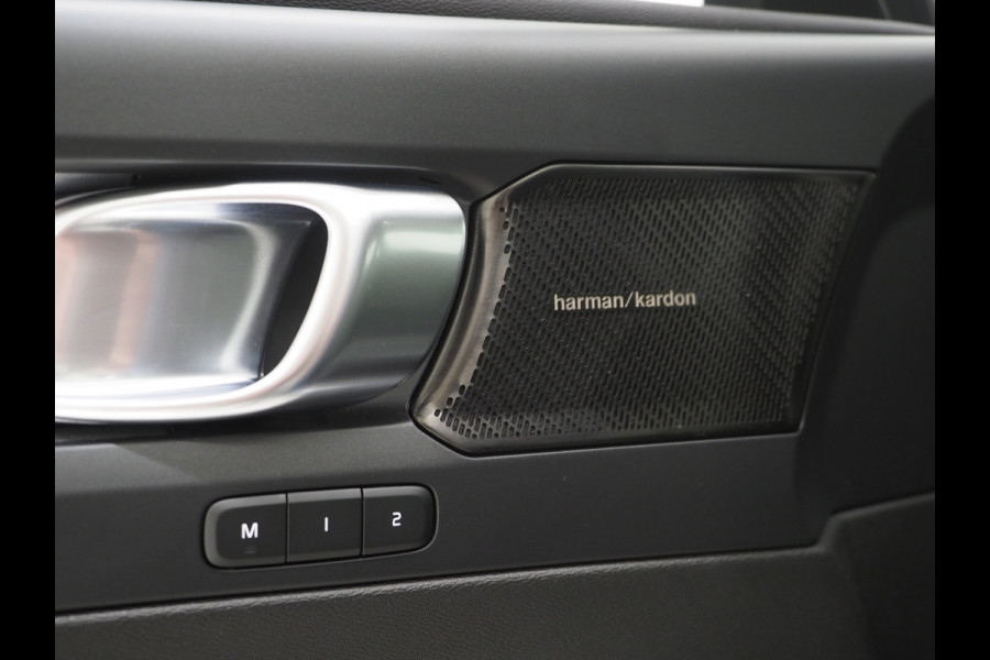 Volvo XC40 1.5 T5 Recharge Inscription | Harman/Kardon | Memory | Camera | Keyless | Cruise | Donkere Hemel | Carplay