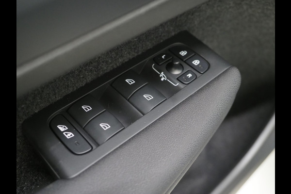 Volvo XC40 1.5 T5 Recharge Inscription | Harman/Kardon | Memory | Camera | Keyless | Cruise | Donkere Hemel | Carplay