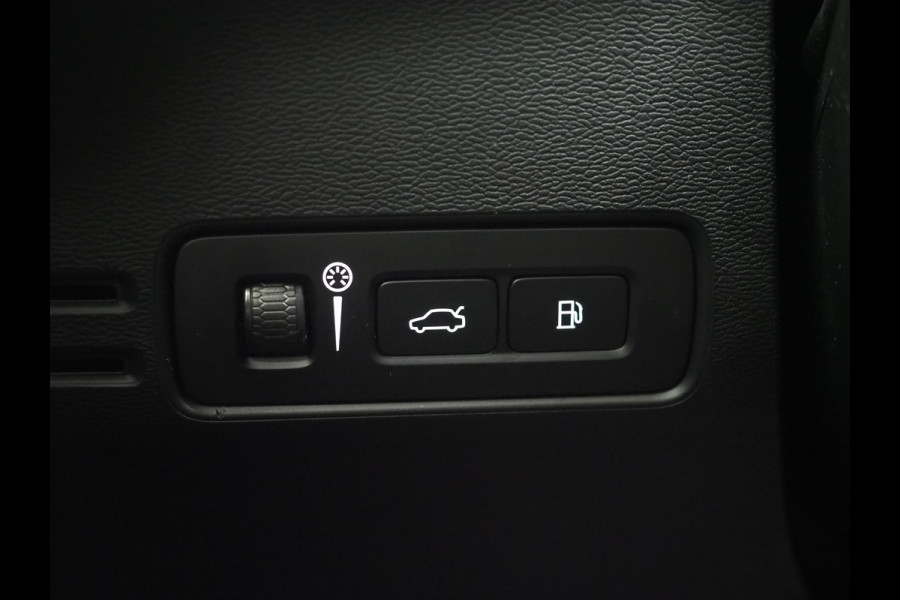 Volvo XC40 1.5 T5 Recharge Inscription | Harman/Kardon | Memory | Camera | Keyless | Cruise | Donkere Hemel | Carplay