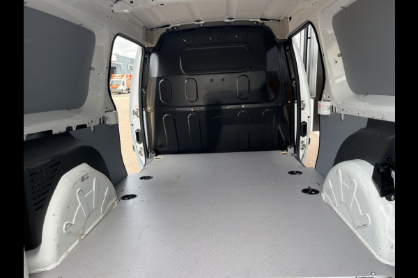 Renault Kangoo Maxi 1.5 Blue dCi 115pk E6 R-link BPM Vrij! Lease €168 p/m, Airco, Navi, PDC, 2x Schuifdeur, Trekhaak, Volledig onderhoudshistorie aanwezig