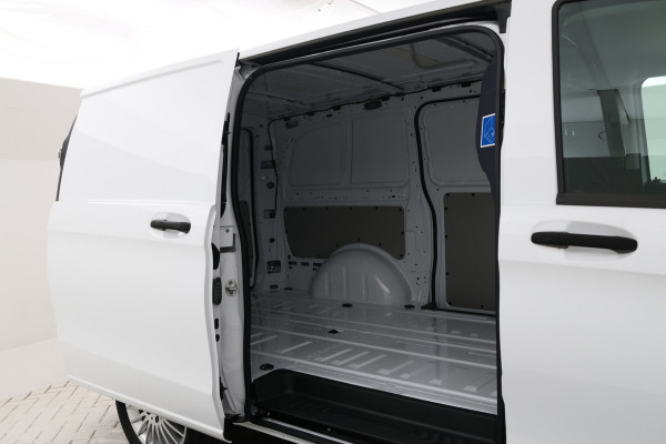 Mercedes-Benz eVito eVito 112 L2 60 kWh Direct leverbaar!