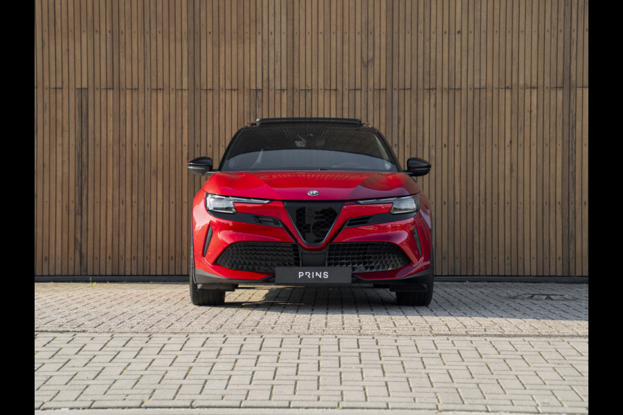 Alfa Romeo junior Elettrica Veloce 54 kWh | Techno Pack | Sport Pack | Pano-dak
