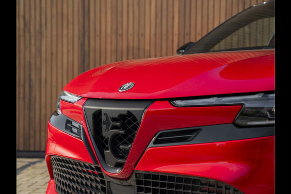 Alfa Romeo junior Elettrica Veloce 54 kWh | Techno Pack | Sport Pack | Pano-dak