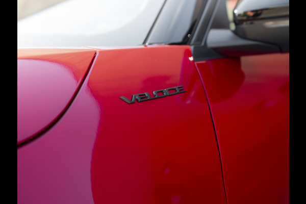 Alfa Romeo junior Elettrica Veloce 54 kWh | Techno Pack | Sport Pack | Pano-dak