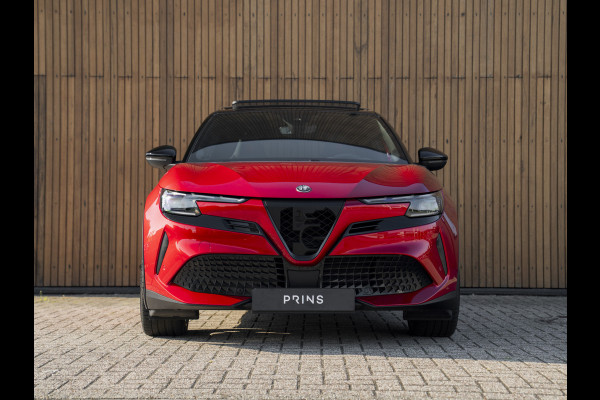 Alfa Romeo junior Elettrica Veloce 54 kWh | Techno Pack | Sport Pack | Pano-dak