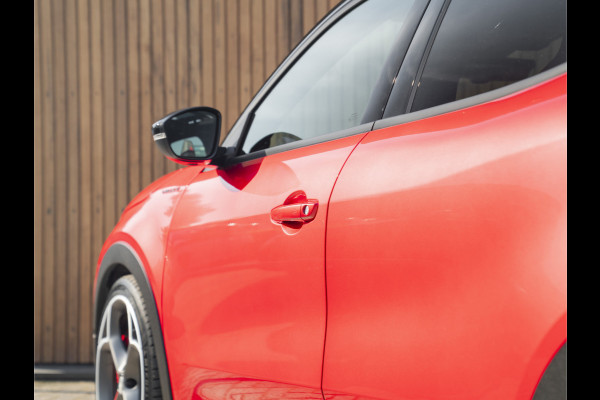 Alfa Romeo junior Elettrica Veloce 54 kWh | Techno Pack | Sport Pack | Pano-dak