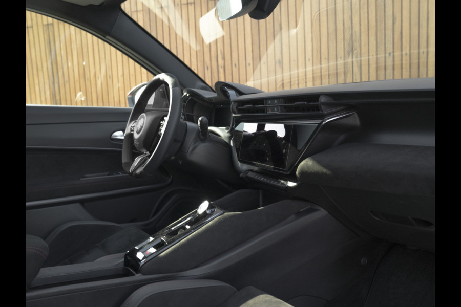 Alfa Romeo junior Elettrica Veloce 54 kWh | Techno Pack | Sport Pack | Pano-dak