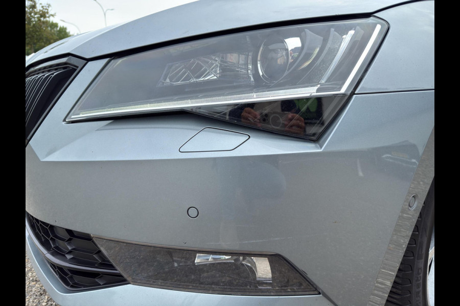 Škoda Superb 1.8 TSI Sportline Pano | Camera | Led | Geheugen  | Wegklap Trekhaak | Android |