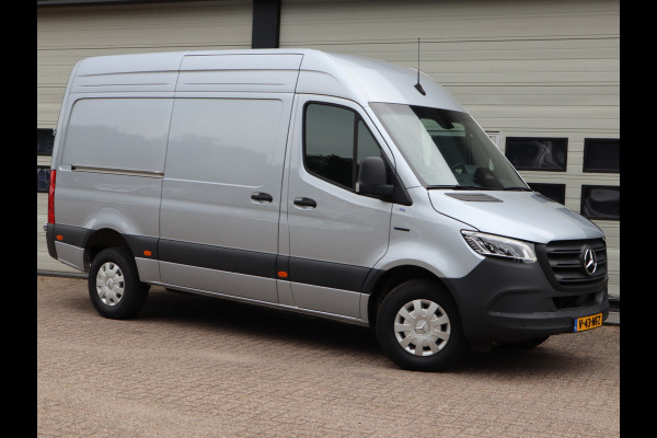 Mercedes-Benz eSprinter 314 L2H2 Accu 56 kWh RWD WLPT 181 km - New Model - Snel laden - LED - Vol Opties