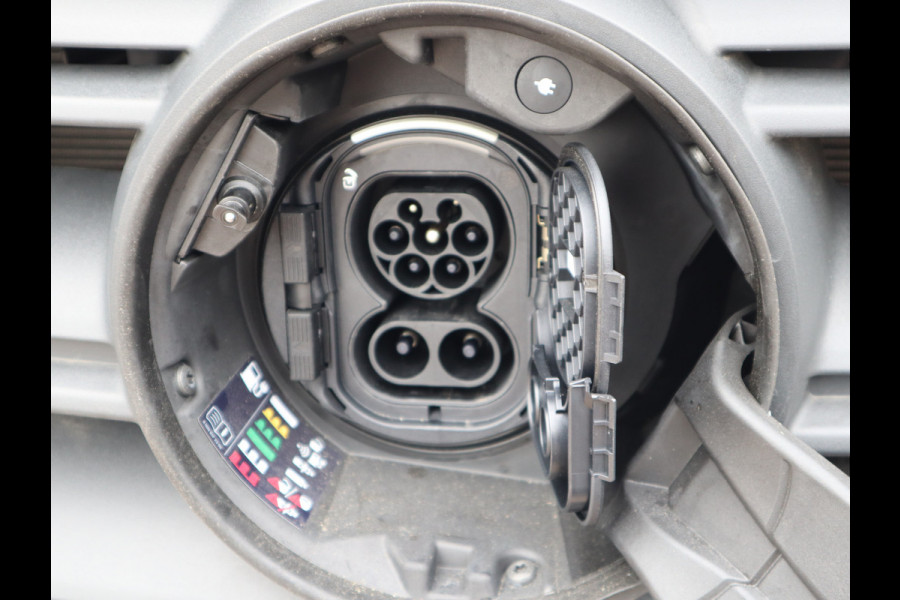 Mercedes-Benz eSprinter 314 L2H2 Accu 56 kWh RWD WLPT 181 km - New Model - Snel laden - LED - Vol Opties
