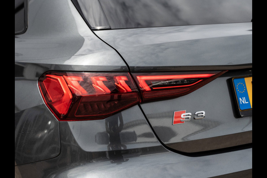 Audi A3 Sportback 45 TFSIe 245PK S edition Competition | Black Optik | ACC | Carplay |