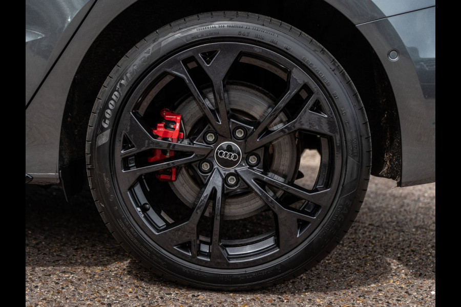 Audi A3 Sportback 45 TFSIe 245PK S edition Competition | Black Optik | ACC | Carplay |