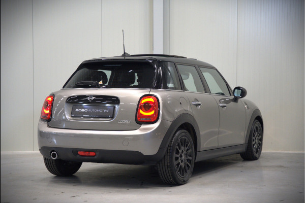 MINI Mini 1.5 Cooper Pepper | Panoramadak | Cruise Control | Apple Carplay | Navigatie | Climate Control | NAP | Dealer Onderhouden | Keyless | Automaat