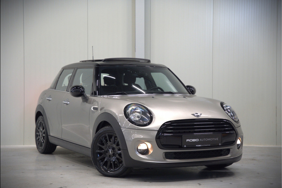 MINI Mini 1.5 Cooper Pepper | Panoramadak | Cruise Control | Apple Carplay | Navigatie | Climate Control | NAP | Dealer Onderhouden | Keyless | Automaat