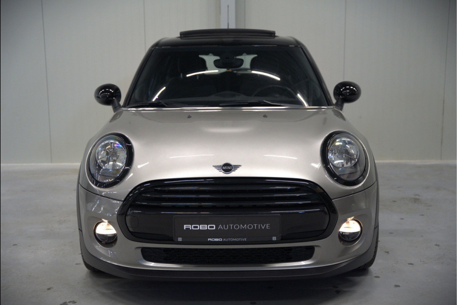 MINI Mini 1.5 Cooper Pepper | Panoramadak | Cruise Control | Apple Carplay | Navigatie | Climate Control | NAP | Dealer Onderhouden | Keyless | Automaat