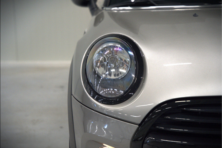 MINI Mini 1.5 Cooper Pepper | Panoramadak | Cruise Control | Apple Carplay | Navigatie | Climate Control | NAP | Dealer Onderhouden | Keyless | Automaat