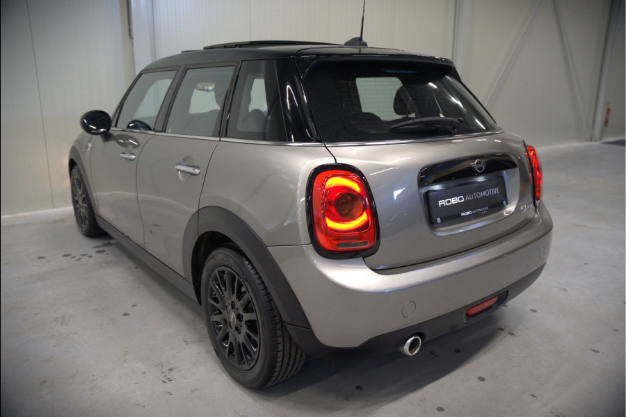 MINI Mini 1.5 Cooper Pepper | Panoramadak | Cruise Control | Apple Carplay | Navigatie | Climate Control | NAP | Dealer Onderhouden | Keyless | Automaat