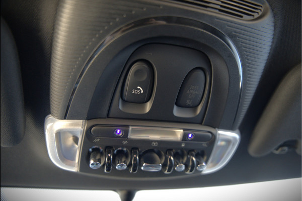 MINI Mini 1.5 Cooper Pepper | Panoramadak | Cruise Control | Apple Carplay | Navigatie | Climate Control | NAP | Dealer Onderhouden | Keyless | Automaat