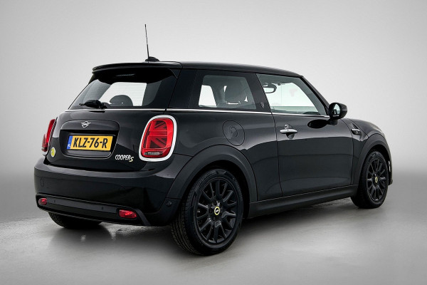 MINI Cooper SE Electric Yours 33 kWh (Dealer OnderH, Carplay, Navi Prof, Leder, Head-up, Parkeersensoren, Etc)