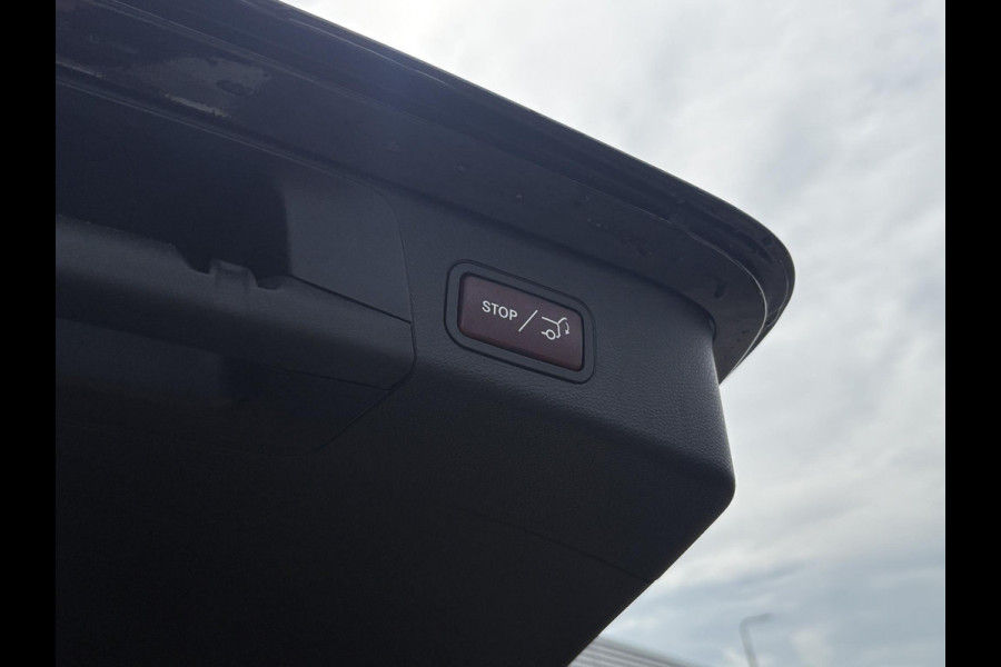 Mercedes-Benz C-Klasse Estate 300e T AMG Line | Plug-in Hybride | PHEV | Panoramadak |  Stoelverwarming | Achteruitrijcamera | Elektrisch verstelbare stoelen | Dealer onderhouden