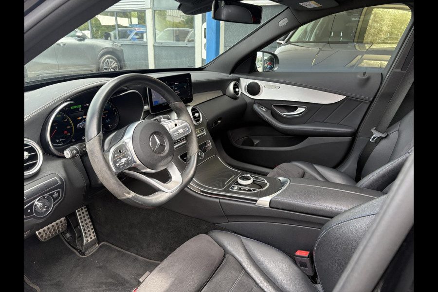 Mercedes-Benz C-Klasse Estate 300e T AMG Line | Plug-in Hybride | PHEV | Panoramadak |  Stoelverwarming | Achteruitrijcamera | Elektrisch verstelbare stoelen | Dealer onderhouden