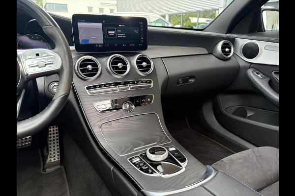 Mercedes-Benz C-Klasse Estate 300e T AMG Line | Plug-in Hybride | PHEV | Panoramadak |  Stoelverwarming | Achteruitrijcamera | Elektrisch verstelbare stoelen | Dealer onderhouden