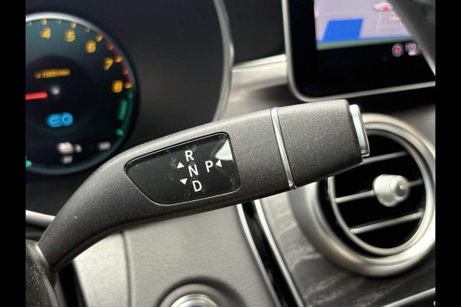 Mercedes-Benz C-Klasse Estate 300e T AMG Line | Plug-in Hybride | PHEV | Panoramadak |  Stoelverwarming | Achteruitrijcamera | Elektrisch verstelbare stoelen | Dealer onderhouden