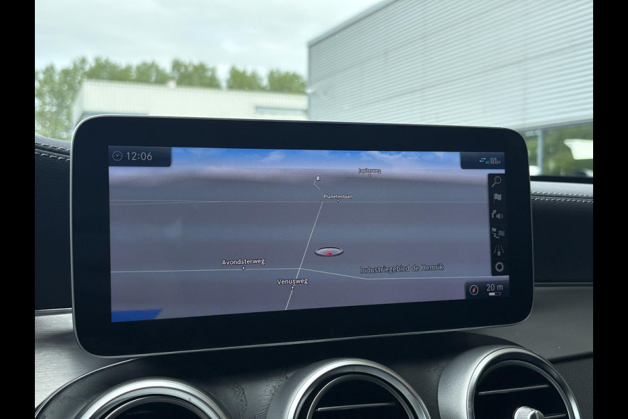 Mercedes-Benz C-Klasse Estate 300e T AMG Line | Plug-in Hybride | PHEV | Panoramadak |  Stoelverwarming | Achteruitrijcamera | Elektrisch verstelbare stoelen | Dealer onderhouden