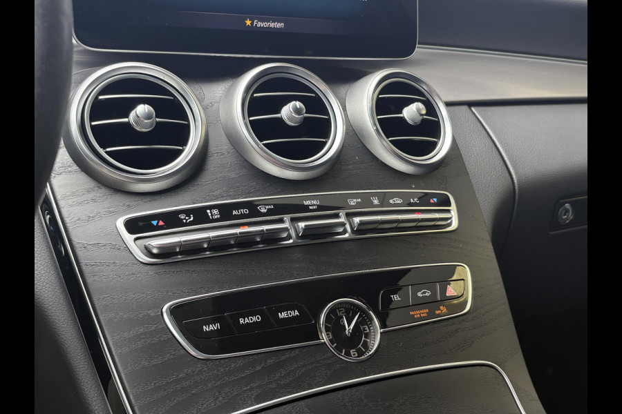 Mercedes-Benz C-Klasse Estate 300e T AMG Line | Plug-in Hybride | PHEV | Panoramadak |  Stoelverwarming | Achteruitrijcamera | Elektrisch verstelbare stoelen | Dealer onderhouden