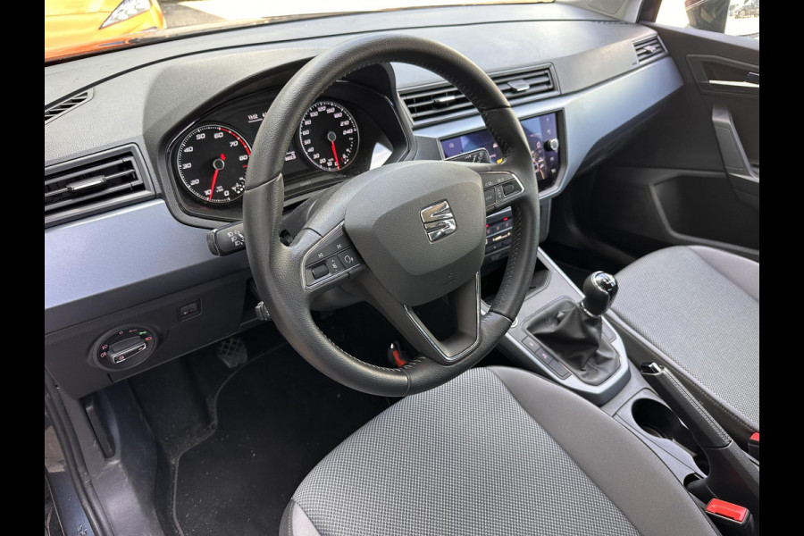 Seat Arona 1.0 TSI Style Business Intense | Achteruitrij Camera | Trekhaak | Addaptive CC | Climate | Carplay | Navi |