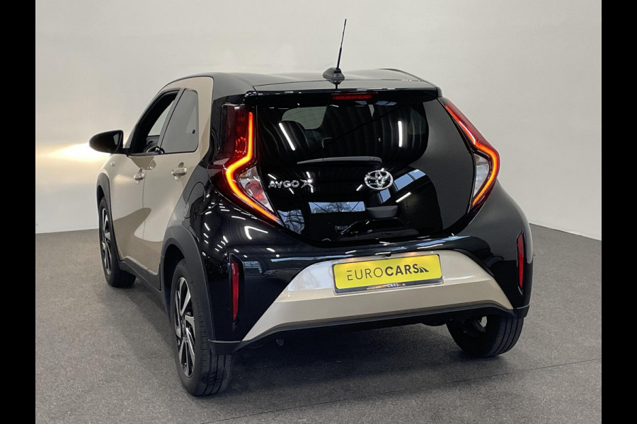 Toyota Aygo X 1.0 VVT-i Automaat Pulse Navigatie Apple Carplay/Android Auto Camera 17" Lichtmetalen Velgen Climate Control Adaptieve Cruise Control Two Tone