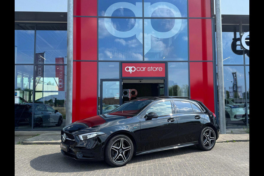 Mercedes-Benz A-Klasse 250 e AMG | Panorama | Ambient Lighting | Carplay | Camera | BTW |
