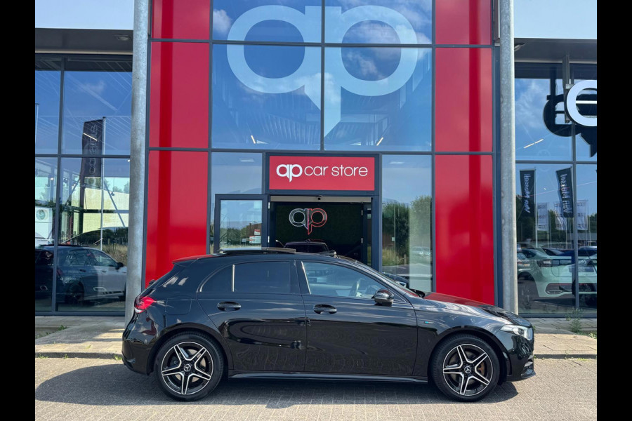 Mercedes-Benz A-Klasse 250 e AMG | Panorama | Ambient Lighting | Carplay | Camera | BTW |