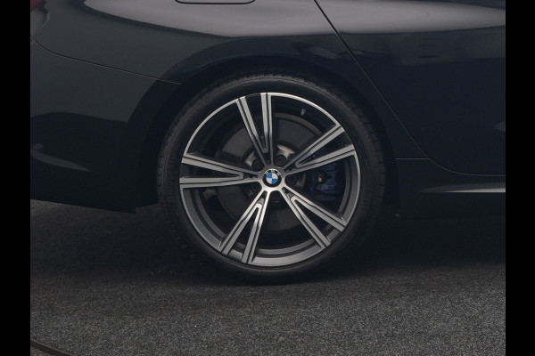 BMW 3 Serie Touring 330e M Sport PHEV 293pk Dealer O.H. | Trekhaak Af Fabriek | Adaptive Cruise | Head Up | 360 Camera | Adaptief Onderstel | Alcantara Sportstoelen & Stuur Verwarmd | Laser LED | Sfeerverlichting | Keyless | Blis | Apple Carplay | Plug In Hybrid |