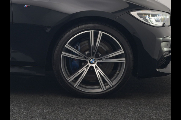 BMW 3 Serie Touring 330e M Sport PHEV 293pk Dealer O.H. | Trekhaak Af Fabriek | Adaptive Cruise | Head Up | 360 Camera | Adaptief Onderstel | Alcantara Sportstoelen & Stuur Verwarmd | Laser LED | Sfeerverlichting | Keyless | Blis | Apple Carplay | Plug In Hybrid |