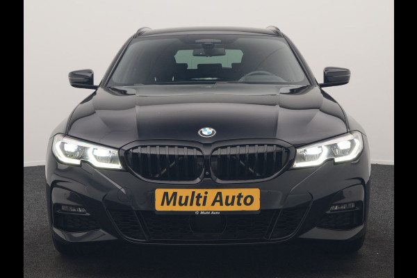 BMW 3 Serie Touring 330e M Sport PHEV 293pk Dealer O.H. | Trekhaak Af Fabriek | Adaptive Cruise | Head Up | 360 Camera | Adaptief Onderstel | Alcantara Sportstoelen & Stuur Verwarmd | Laser LED | Sfeerverlichting | Keyless | Blis | Apple Carplay | Plug In Hybrid |