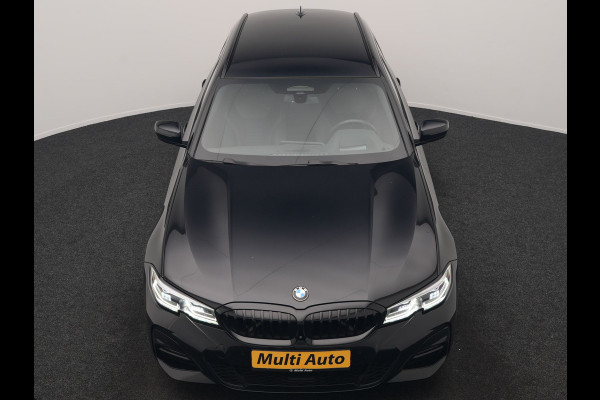 BMW 3 Serie Touring 330e M Sport PHEV 293pk Dealer O.H. | Trekhaak Af Fabriek | Adaptive Cruise | Head Up | 360 Camera | Adaptief Onderstel | Alcantara Sportstoelen & Stuur Verwarmd | Laser LED | Sfeerverlichting | Keyless | Blis | Apple Carplay | Plug In Hybrid |
