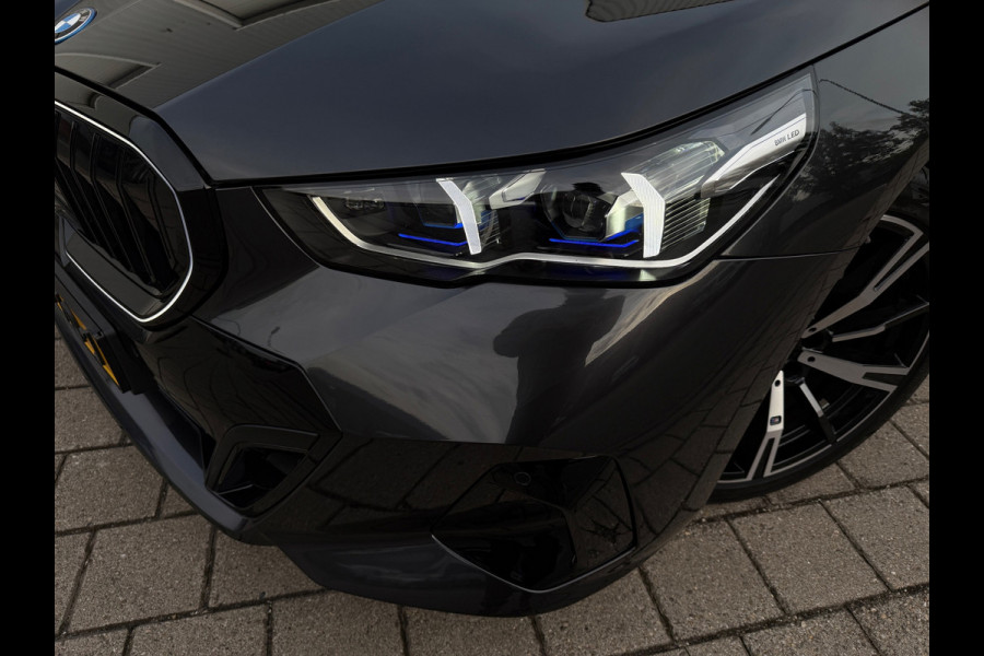 BMW 5 Serie 530e PHEV 09-2024 M-SPORT LEDER SFEER CAMERA NAP 1-EIG LUXE