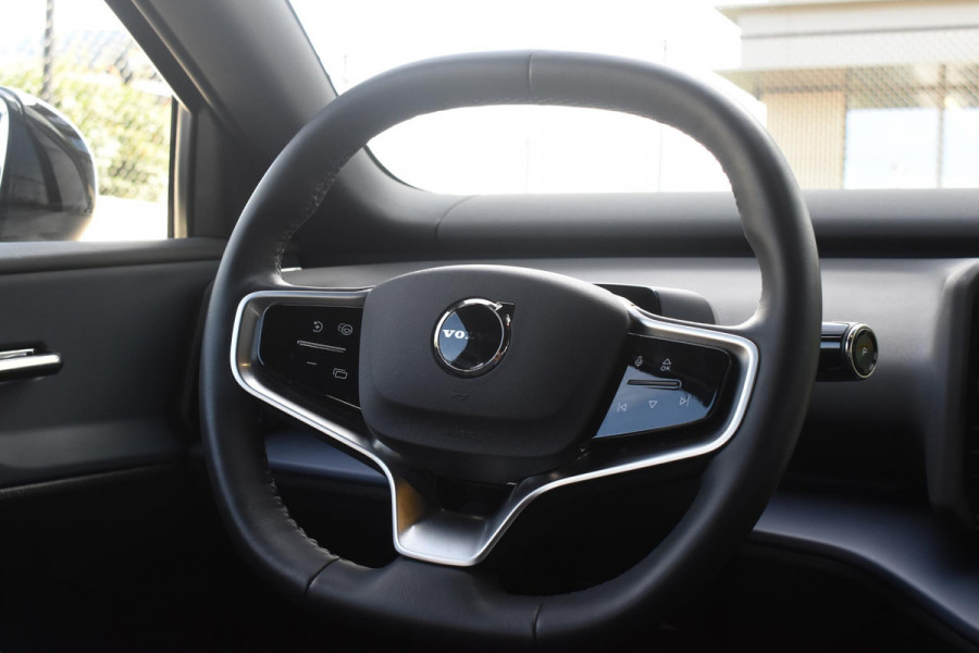 Volvo EX30 272PK Single Motor Extended Range Plus 69 kWh / Adaptive Cruise control / Climate Pack / Achteruitrijcamera / Elektrische achterklep / Harman Kardon / Parkeersensoren V+A