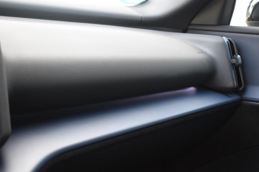 Volvo EX30 272PK Single Motor Extended Range Plus 69 kWh / Adaptive Cruise control / Climate Pack / Achteruitrijcamera / Elektrische achterklep / Harman Kardon / Parkeersensoren V+A