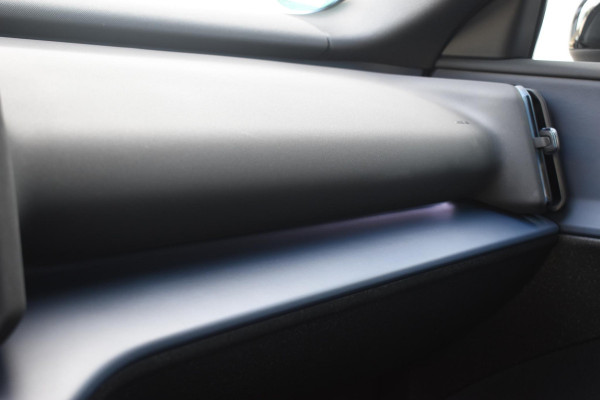 Volvo EX30 272PK Single Motor Extended Range Plus 69 kWh / Adaptive Cruise control / Climate Pack / Achteruitrijcamera / Elektrische achterklep / Harman Kardon / Parkeersensoren V+A