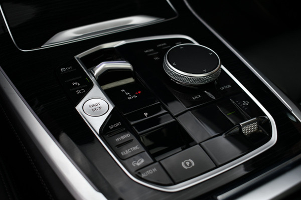 BMW X5 xDrive50e M-Sport Skylounge Comf-stoel ACC 360 HUD H/K 22inch BTW-auto
